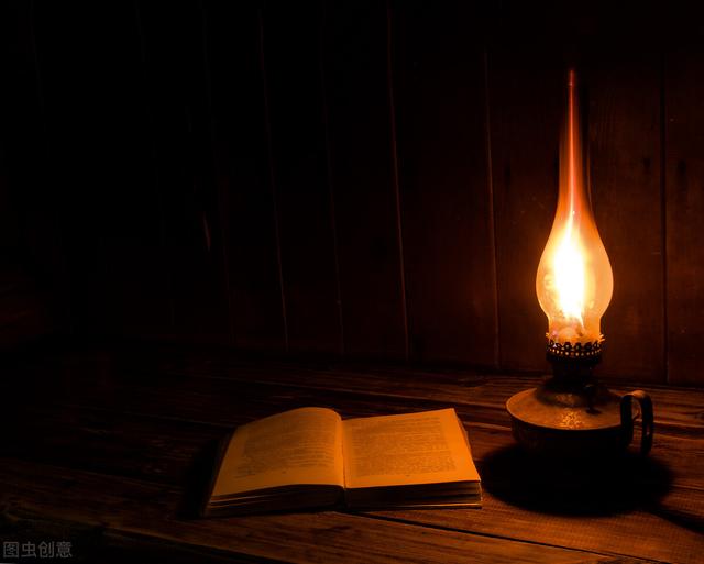 以前的人点着煤油灯看书,为什么近视的反而比现在少?-生活百科