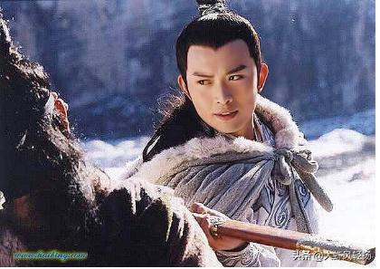 徐歌阳:梁羽生江湖第一人张丹枫，他的武功放到金庸江湖能达到什么层次？