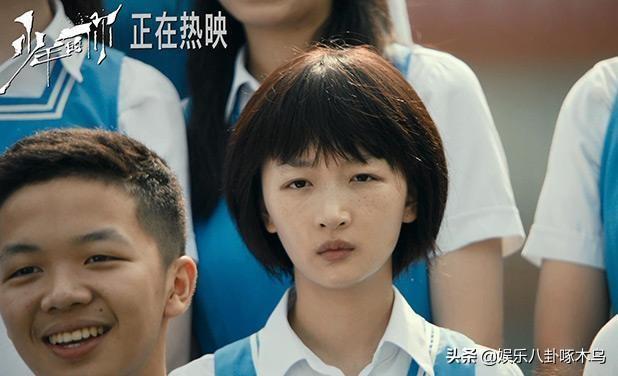 周冬雨成绩:周冬雨成绩那么差还能在娱乐圈发展的那么好，究竟凭什么？