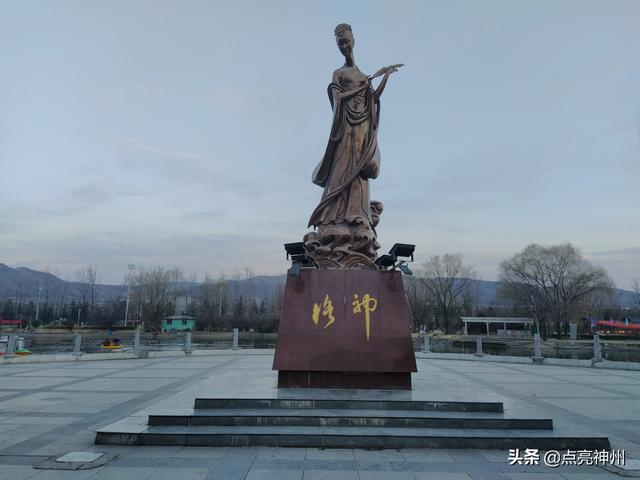 摩登年代演员表:电影《摩登年代》主要讲的是什么？