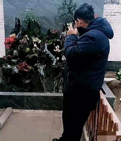 大衣哥:为什么大衣哥现象遭追捧这个社会还能平静下来吗