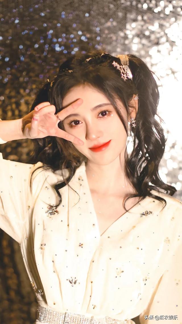 鞠婧祎图片:对于鞠婧祎的美貌，你觉得怎么样？