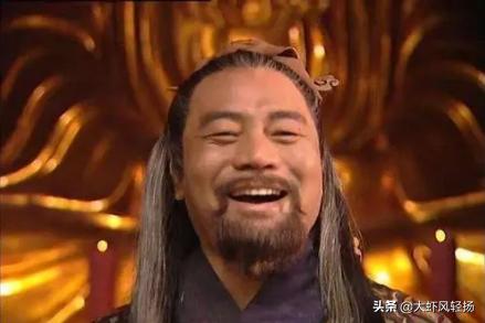 任我行佩服和不佩服的人当中,谁能真正打败他？