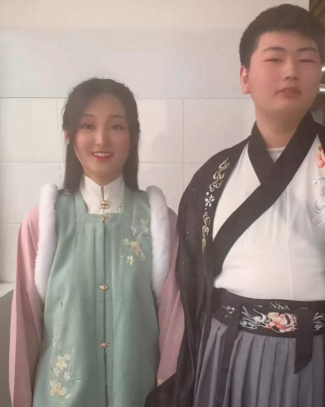 陈亚男退回彩礼,难道仅仅是网友们给她的压力吗？