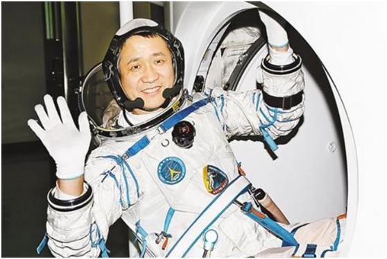 神州七号宇航员是谁:神舟六号和神舟七号的宇航员是谁？