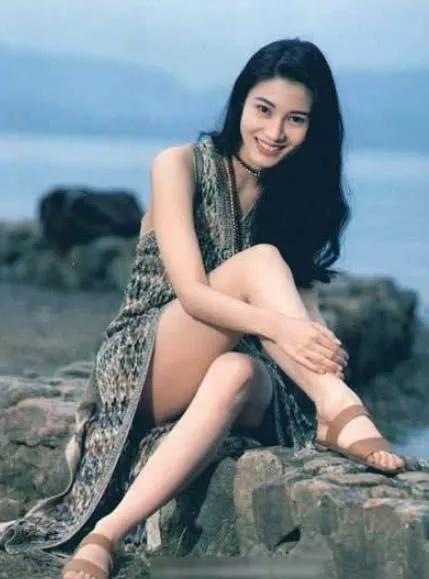哪些女星可以称得上你心目中的女神？
(图33)