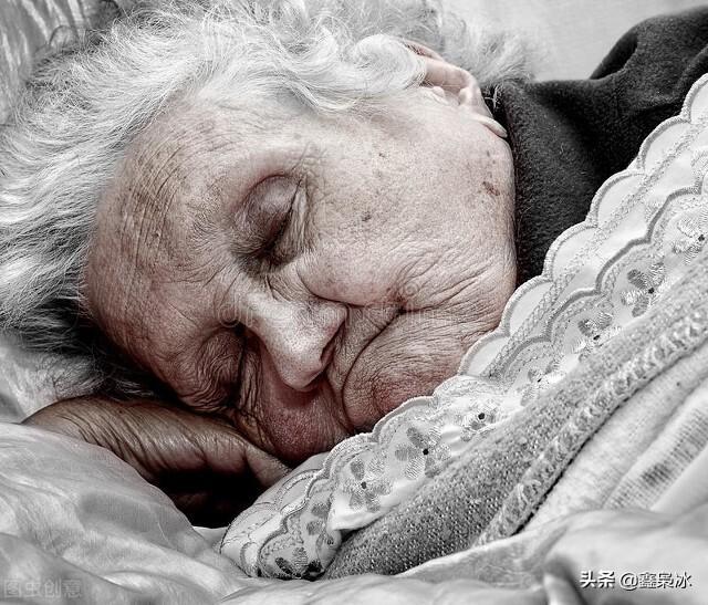 江纱绫:你有没有触碰到死人的经历？