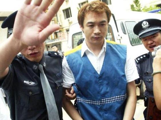 刘谦李云迪:李云迪这样有钱又有貌的男人，还要花钱找女人？你们怎么看？
