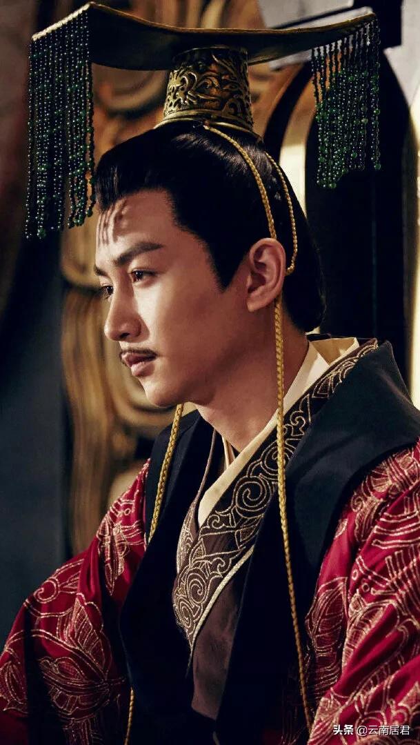 宇文泰的儿子们利用16年的时候,肃清了皇族之间的内乱,但是这也是对于