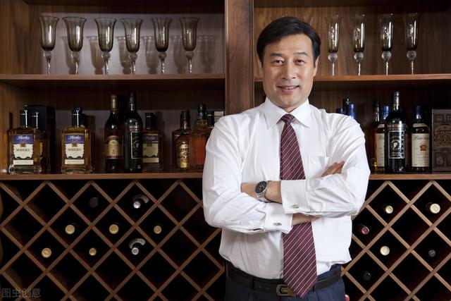 男人面相九个贵骨,如何判断一个男人将来是穷是富？