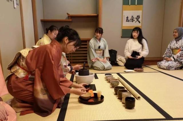 郭沁为什么坐在椅子上:拳击每回合几分钟为什么拳手会累的瘫在椅子上