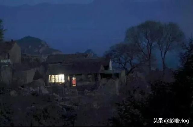半夜跑外卖的灵异事件:为什么农村的老人说:半夜12点以后有人敲门，千万不要开？