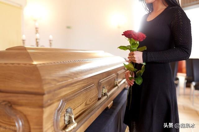 江纱绫:你有没有触碰到死人的经历？