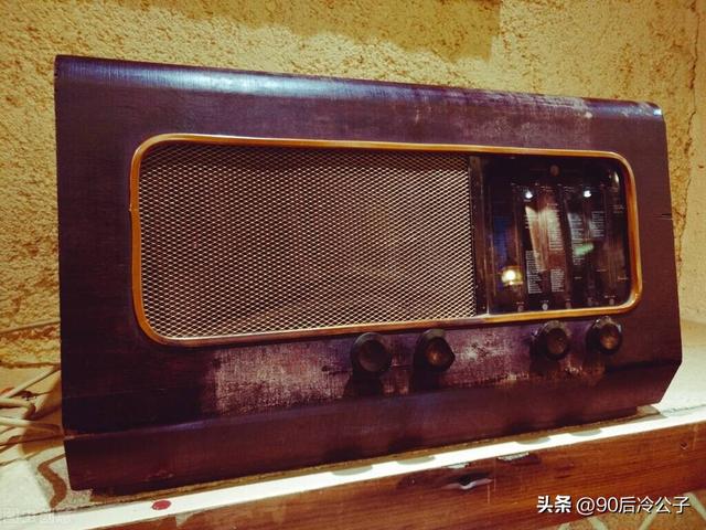 室内打仗视频:你们有因为疫情在家互相越看越不顺眼爆发战争的吗？