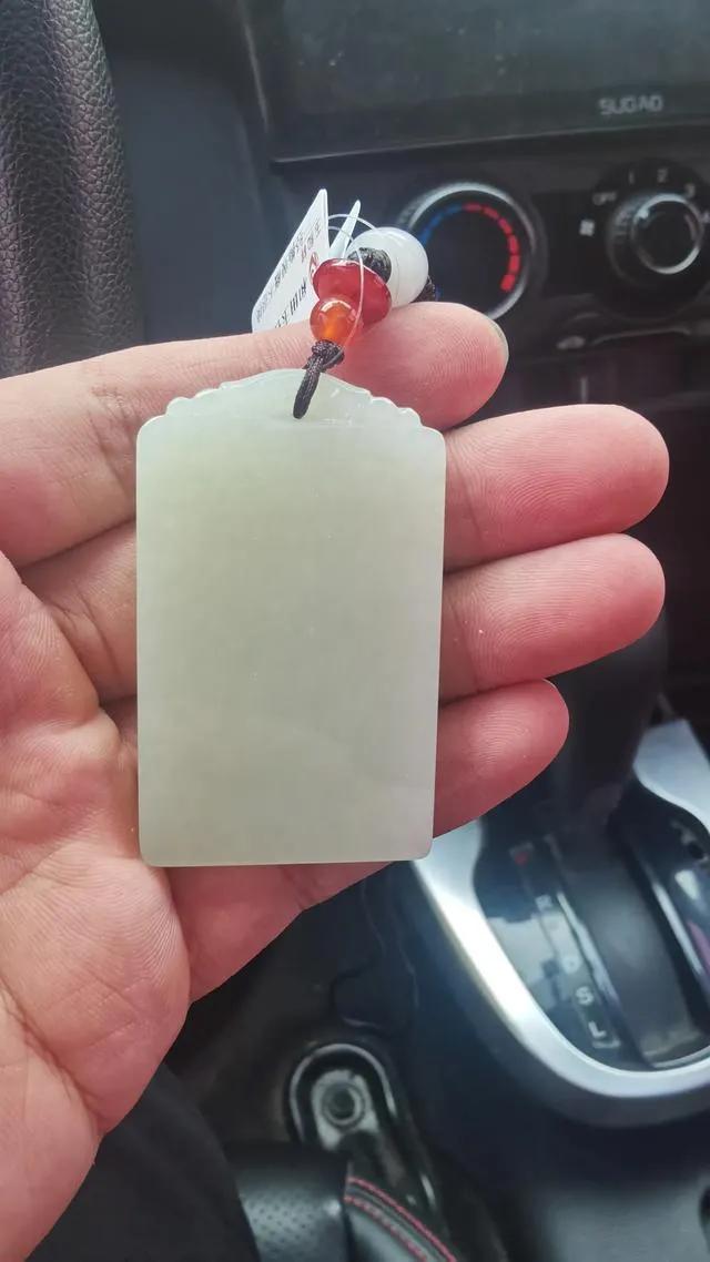 如何看一块玉值不值钱,买了一块玉，大家看看是什么料值多少钱？