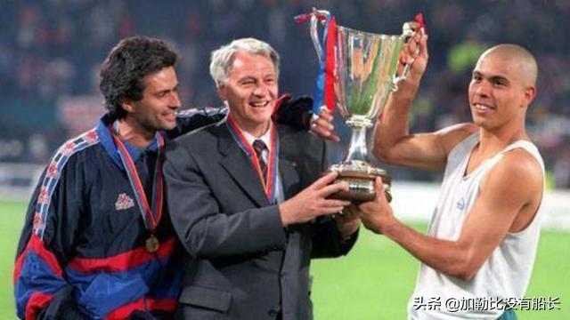 罗纳尔多为什么在巴萨只踢了一年就转回国米了呢？插图59