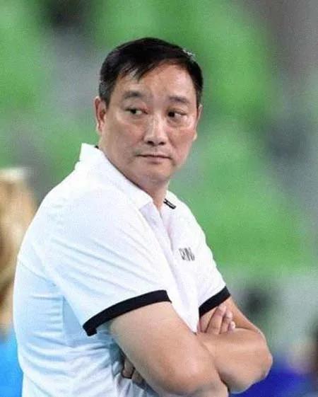 李静简历:你认为谁做女排主教练合适