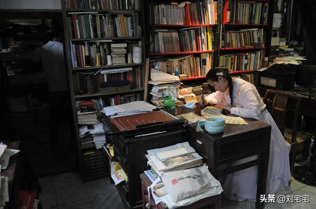 《论语》译注中，杨伯峻、钱穆、李泽厚、辜鸿铭还是南怀瑾哪个好？