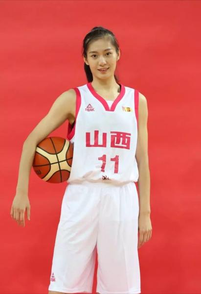 杨舒予身高(中国篮坛都有哪些高颜值美女)_篮球新闻_环球体育