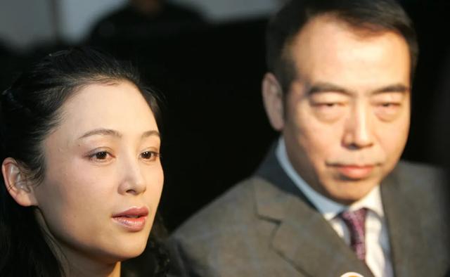 陈凯歌老婆:你认为国内导演，谁的恋爱史最丰富多彩？