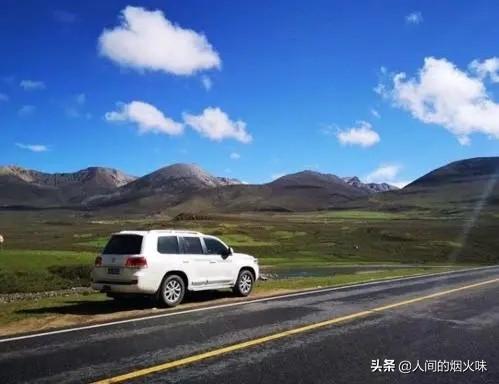 张萌与老公首同场曝光:川藏线上有很多废弃的车，为什么没有人敢拖走，是有什么套路吗？