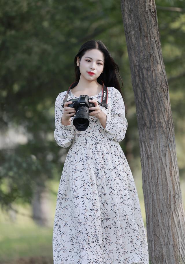 平时很喜欢摄影,做一名业余摄影师能赚到钱吗？