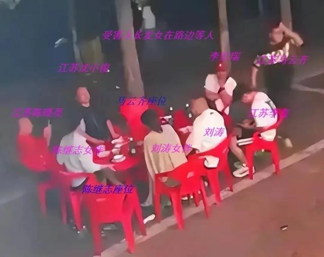 唐山救狗事件:20年前我曾经以一敌十，但唐山烧烤店行凶事件，你敢施救吗？