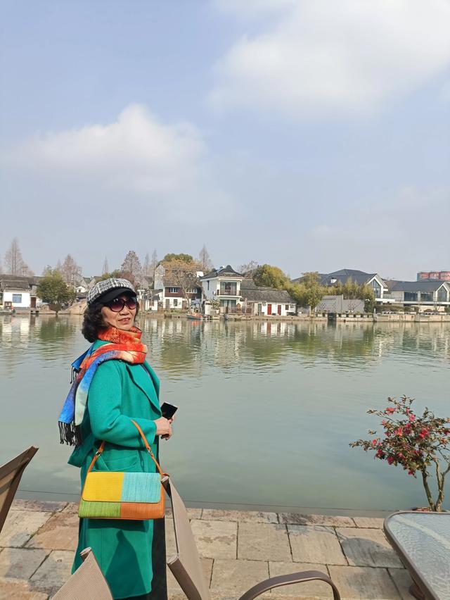 昆莱小雪人 怎么打:为什么大家都不愿意弯腰捡起掉在地上的一角钱？