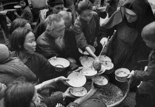 以前农村有些人吃不饱饭为何宁愿挖野菜吃也不去抓野味呢