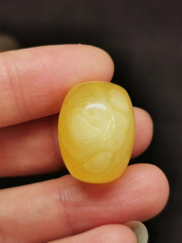 翡翠和蜜蜡哪个养人,什么样的文玩盘出来既好看又养人？