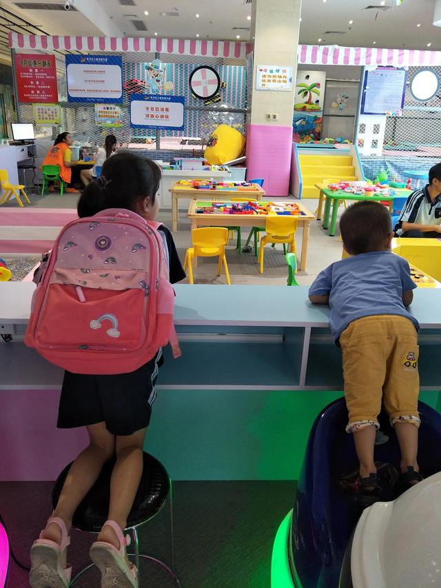 人到中年后才发现，早点生孩子和晚点生孩子差别很大，你怎么看？插图37