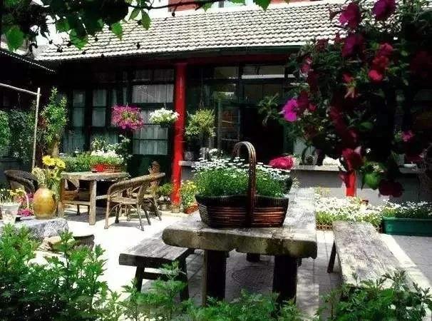 在大城市里<a href=https://maguai.com/list/55-0-0.html target=_blank class=infotextkey>生活</a>了很久，突然就回到乡下<a href=https://maguai.com/list/55-0-0.html target=_blank class=infotextkey>生活</a>了，会是怎样的感觉