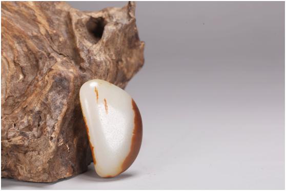 怎么鉴别和田玉的真假,如何辨别和田玉秋梨皮的真假？