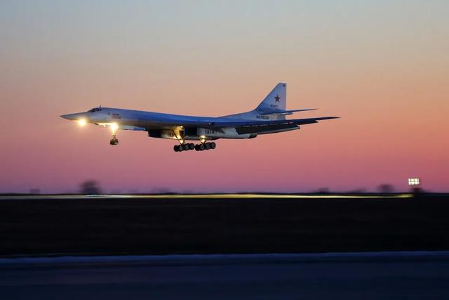 为什么有人说飞机在后半夜就不能起飞了？插图15