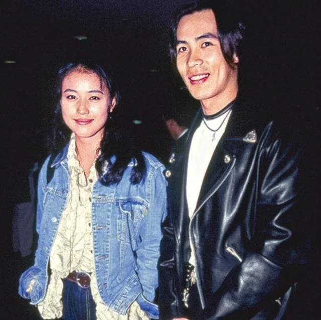 李娜为何出家:著名歌星李娜为什么会出家？
