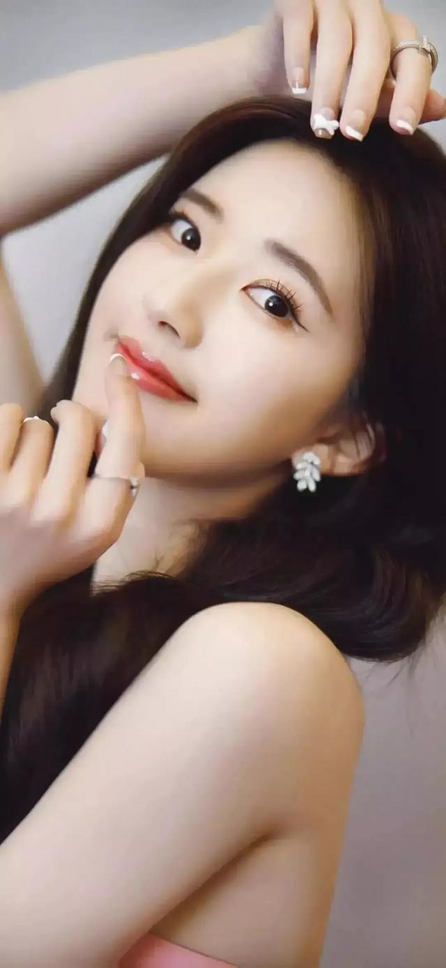 你见过最美的回眸一笑是什么样的?-育儿网