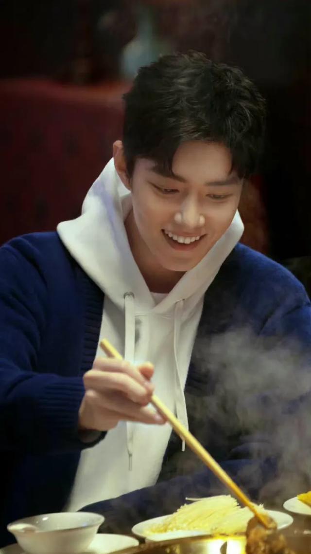 其他明星害怕自己粉丝跑了,而肖战的粉丝则害怕肖战跑了？