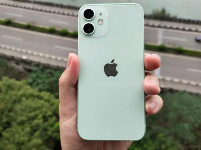 那些买iPhone12 mini的用户，如今用的怎么样？插图1