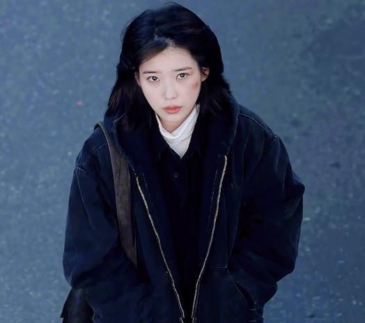 韩智敏:最近有什么爆款的韩剧美剧吗？