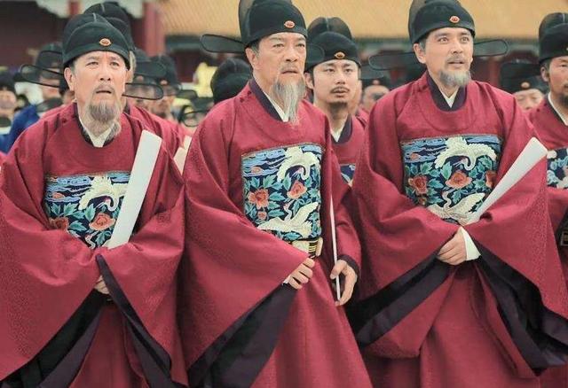 清朝官员上朝为什么没有笏板?-惠修网