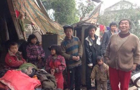 疯狗病:如何看待杭州一9岁男孩狂犬病发作家属放弃治疗，这件事？ 疯狗病人视频