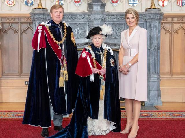 在英国，有什么事情是只能女王做而首相完成不了的？插图