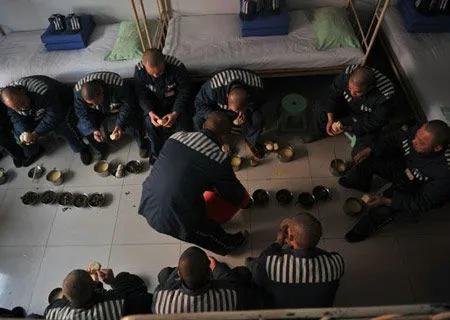 坐牢要家属给生活费监狱生活费100元和1000元有什么区别