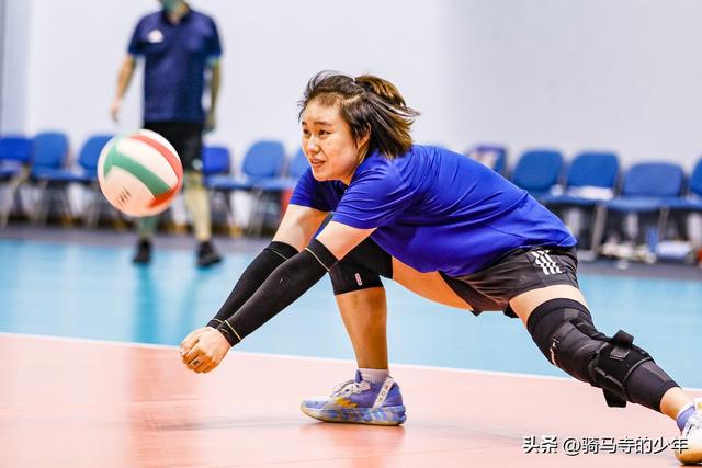 王梦洁一传到位率63.16%,防守效率44.44%,两项数据位居全队第一.