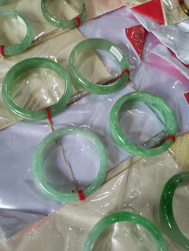 玉的价值在哪里,如果收藏的话玉价值高还是翡翠的价值高？