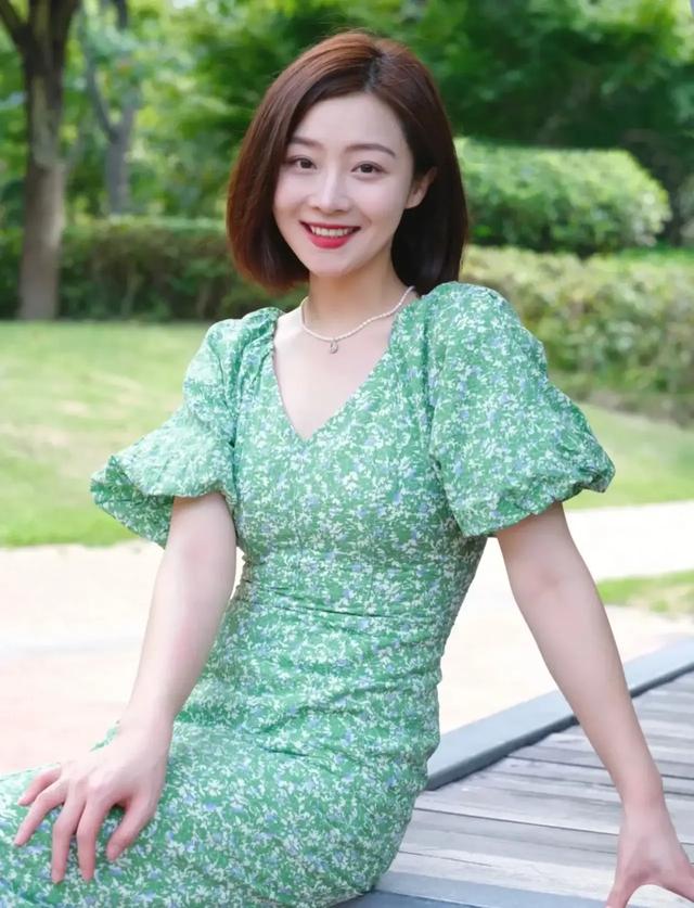 带着神仙红包群回过去:我父亲有病，同事给我400元红包，我要不要收下？(白事礼金给1000合适吗)