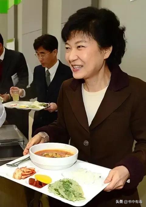 周德东有新书吗，朴槿惠新书暗示重返政坛律师柳荣夏的回应你信吗