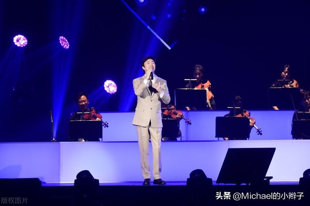 费玉清好听的歌:费玉清的唱功如何，在华语乐坛是什么水平