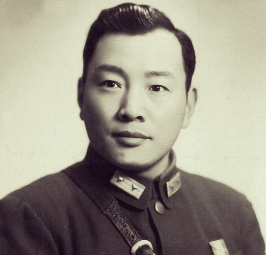 1949年，胡宗南还有30万兵，为什么不退到新疆或者云南？
