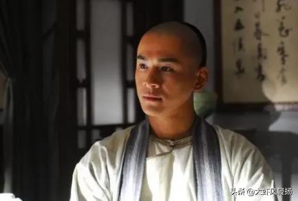 陈家洛的师傅:《书剑恩仇录》中哪个人的武功最高？